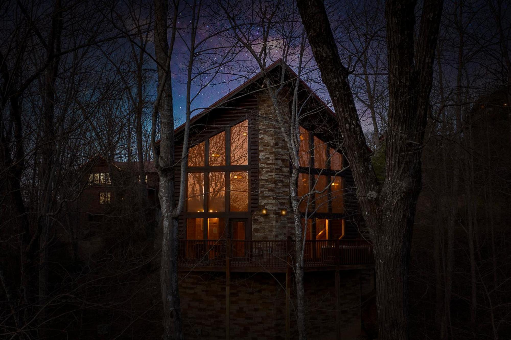 Snuggled Inn Holiday Home Гатлинбург Экстерьер фото