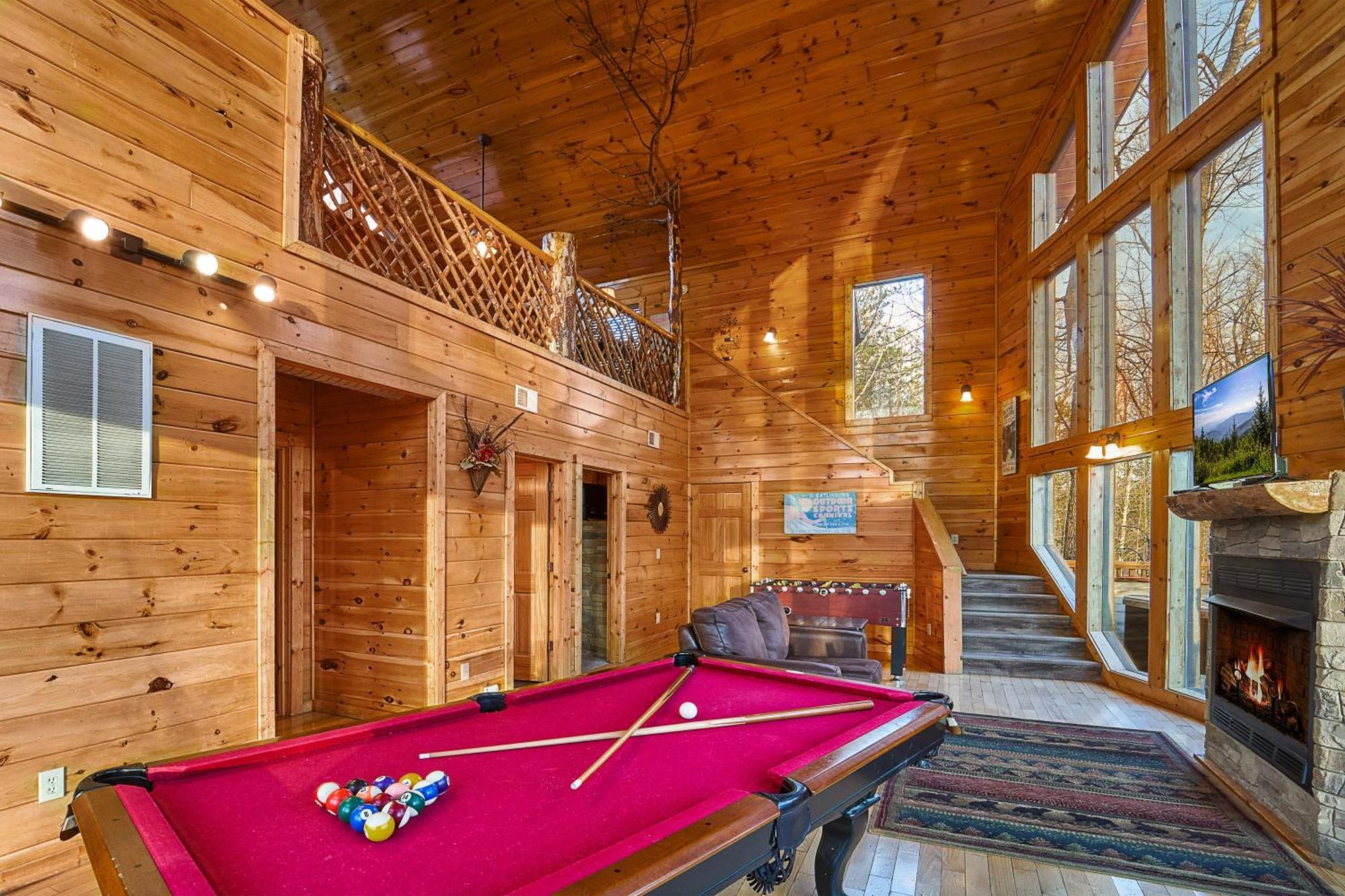 Snuggled Inn Holiday Home Гатлинбург Экстерьер фото